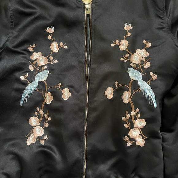 Beautiful bomber jacket - Picture 2 of 4